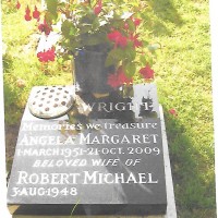 Grave_of_Angela_Margaret_Wright_in_Kidlington.jpg